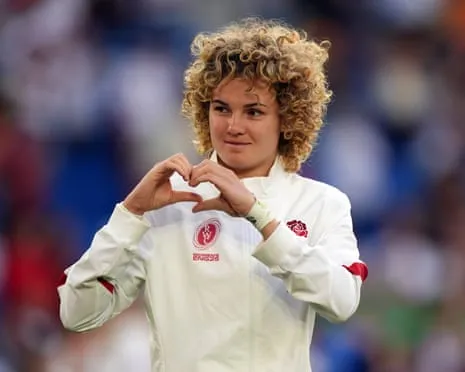 The Red Roses' Kildunne and Hannah Botterman Fit to Take On France in Semi-final