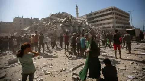 Escalated Aerial Bombardment Persists in the Gaza Strip